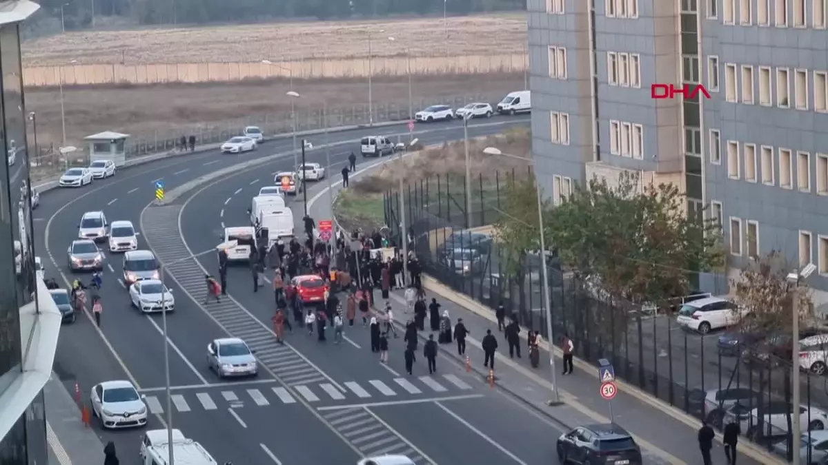 Diyarbakır\'da tutukluların yakınlarına saldırı