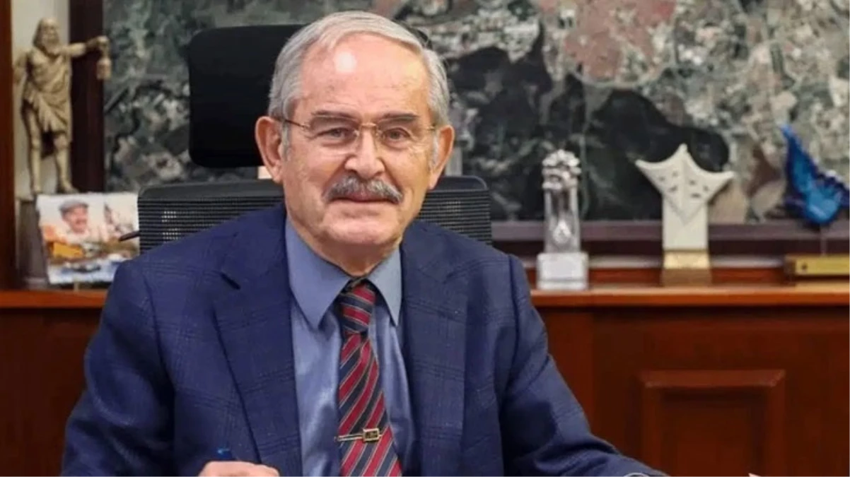 86 yaşındaki Büyükerşen, belediye başkanlığı için yeniden adaylık başvurusu yaptı