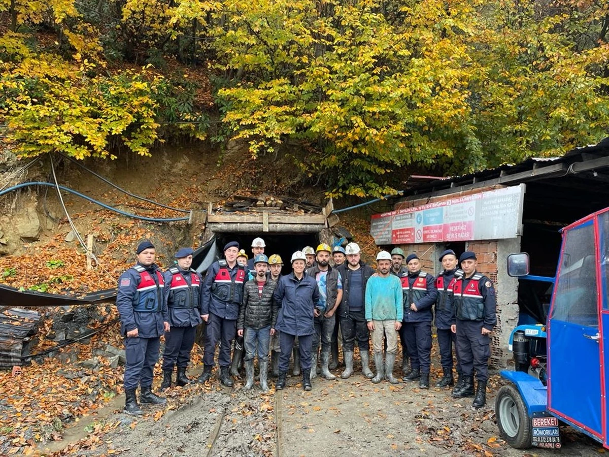Zonguldak\'ta jandarmadan "4 Aralık Dünya Madenciler Günü" kutlaması