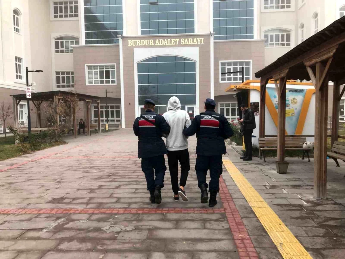 Burdur\'da Jandarma Operasyonu: 6 Şahıs Tutuklandı
