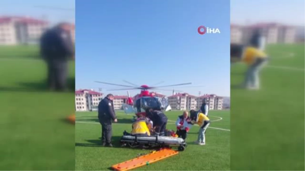 Sivas\'ta çatıdan düşen hasta ambulans helikopter ile hastaneye sevk edildi