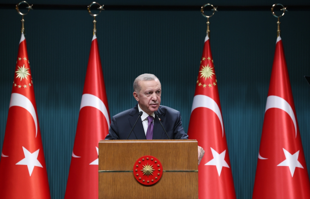 Cumhurbaşkanı Erdoğan'dan Kabine Toplantısı sonrası asgari ücret mesajı