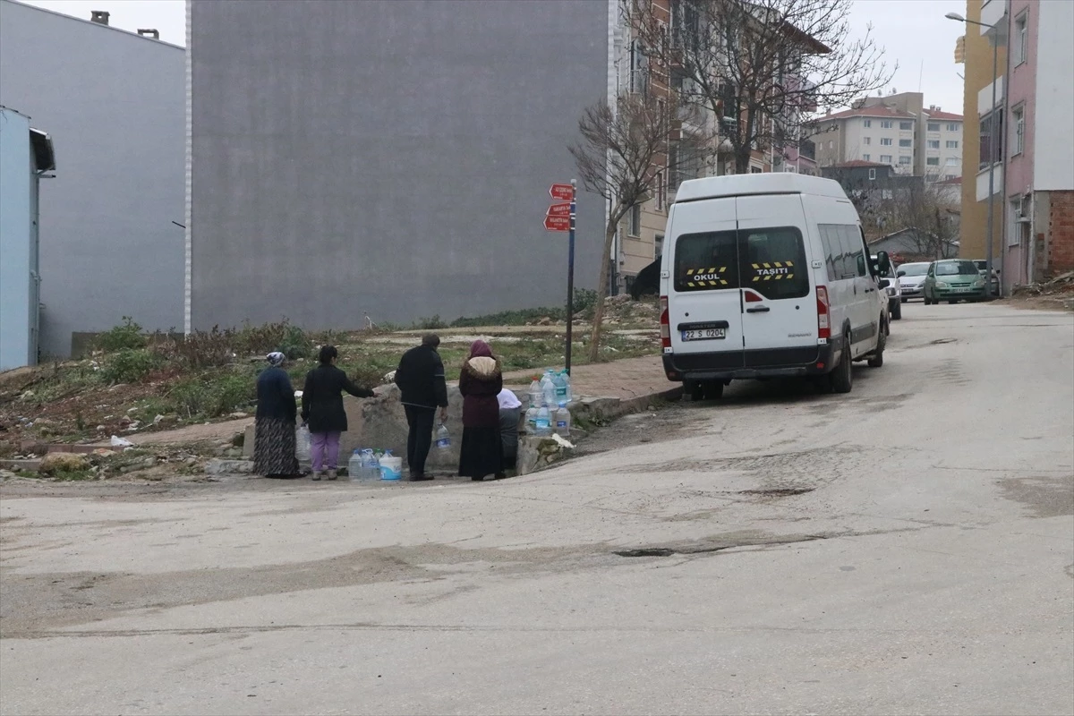 Edirne\'de Su Kesintileri Vatandaşı Çeşmelere Mecbur Bıraktı