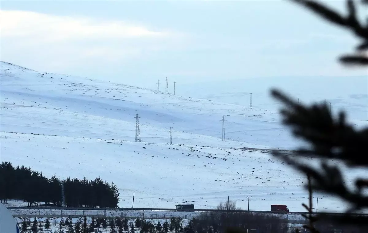 Erzurum, Kars ve Ardahan\'da Soğuk Hava ve Kar Etkisi