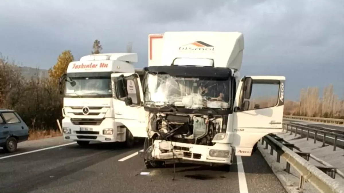 Uşak-Afyonkarahisar Karayolu\'nda trafik kazası: 1 ölü