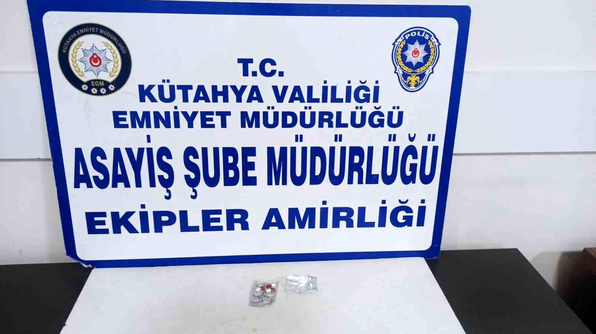 Kütahya\'da önleyici hırsızlık uygulamasında uyuşturucu ele geçirildi