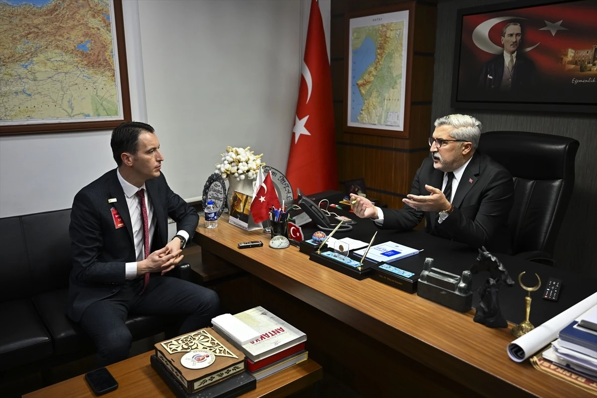 TBMM Dijital Mecralar Komisyonu Başkanı Hüseyin Yayman, Türkiye\'de dijital telif konusunda içerik üreticileriyle yeni bir sözleşme yapılması gerektiğini belirtti.