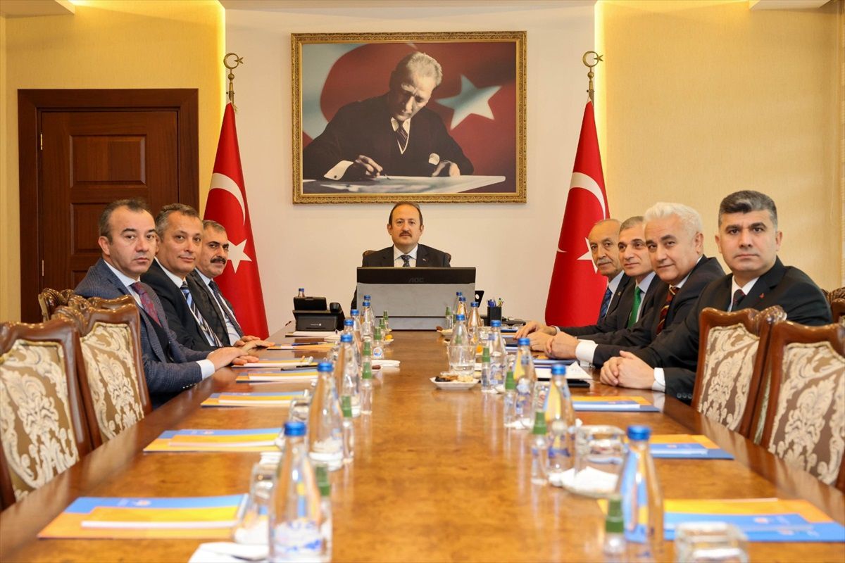 Mersin Valisi Ali Hamza Pehlivan Başkanlığında Değerlendirme ve Koordinasyon Toplantısı Düzenlendi