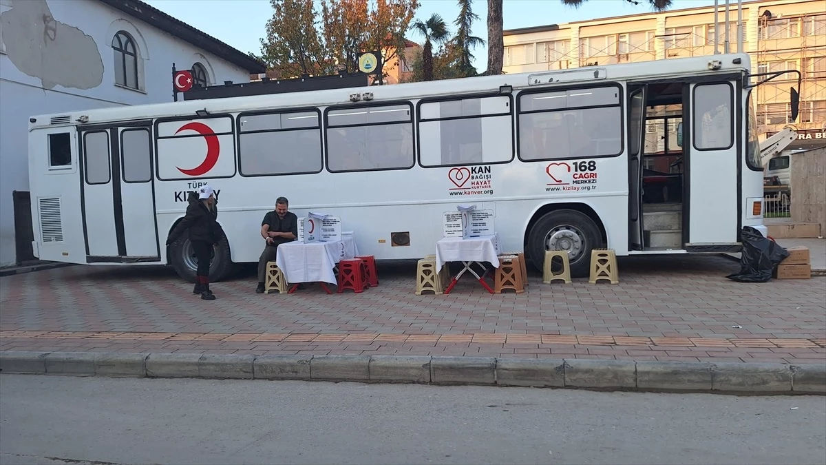Bafra\'da Türk Kızılayı Kan Bağışı Çalışması Başladı