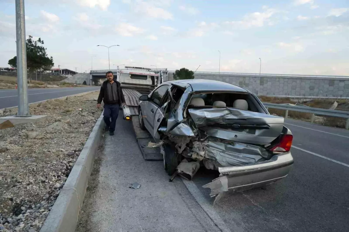Denizli\'de takip mesafesine uymayan araç zincirleme kaza yaptı