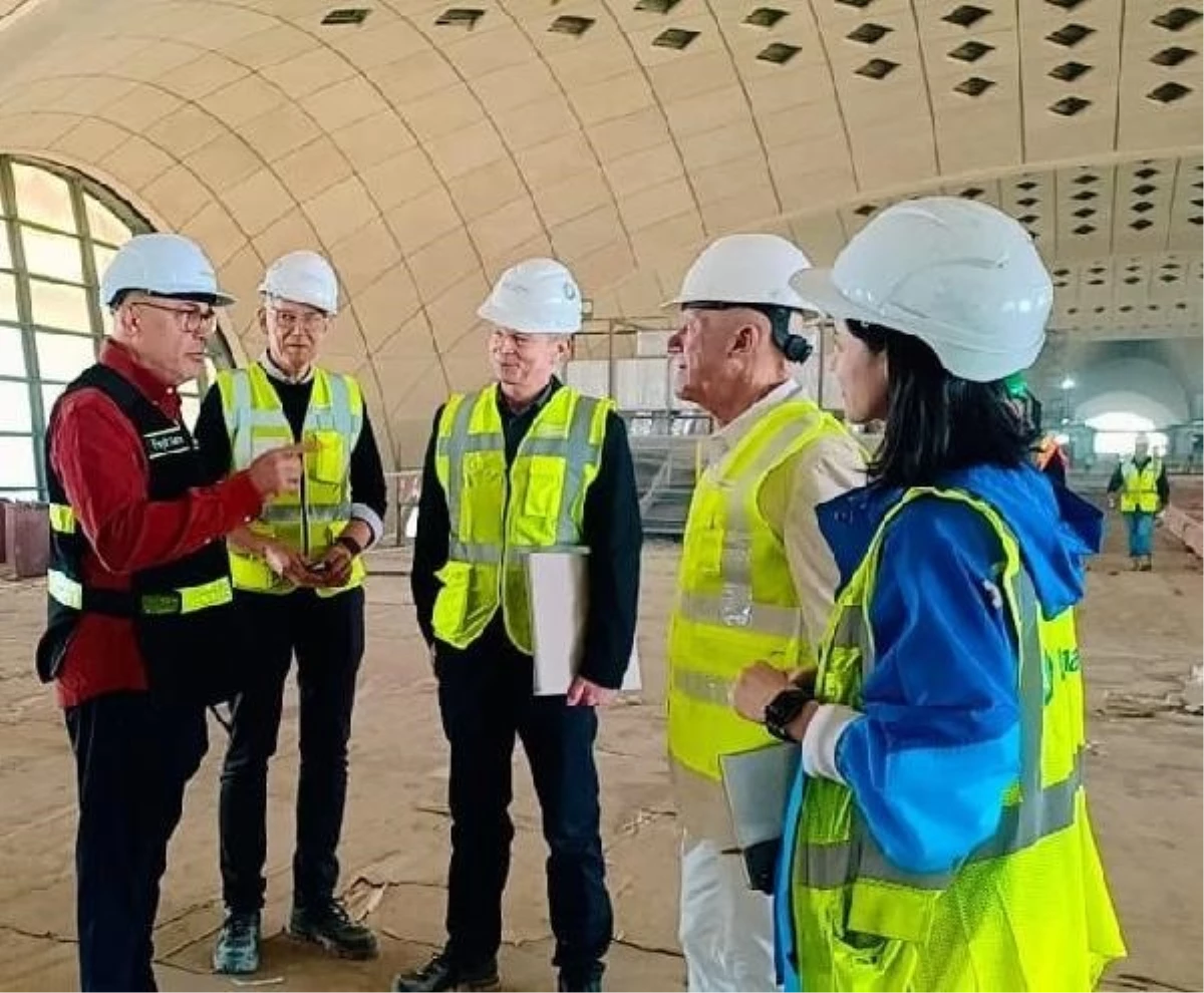 Dünyaca ünlü mimar Norman Foster, Kuveyt Uluslararası Havalimanı Terminal 2 projesini inceledi