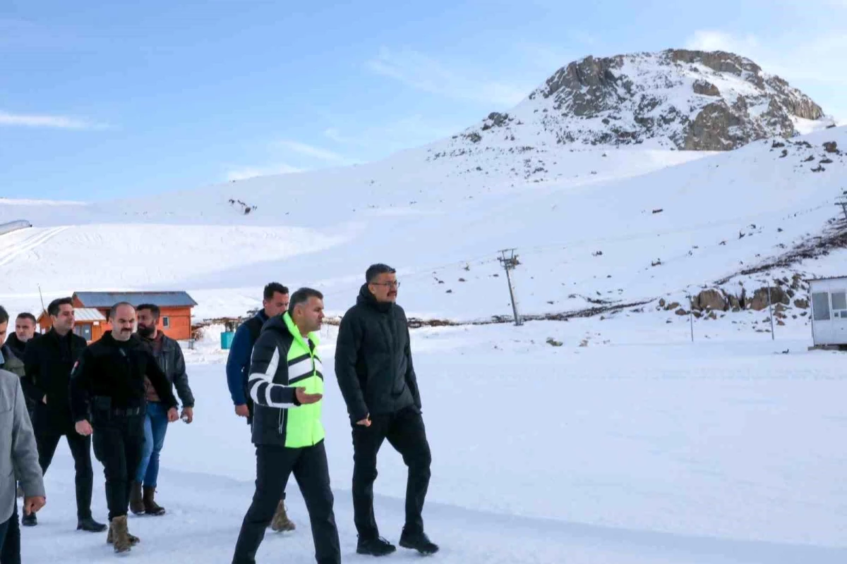 Hakkari\'de Yatırımcılar ve Kayak Severler Mergabütan Kayak Merkezine Davet Ediliyor