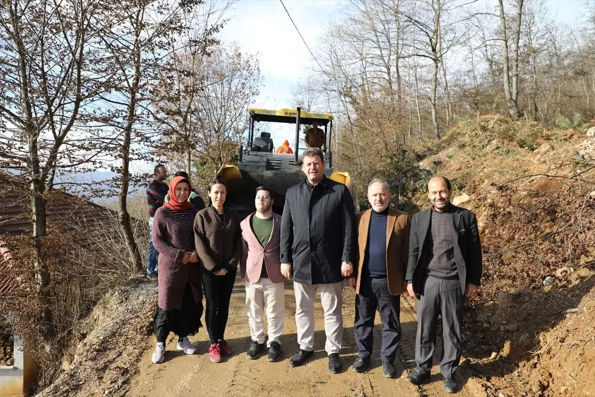 Akyazı'da mahalle yolları yenileniyor