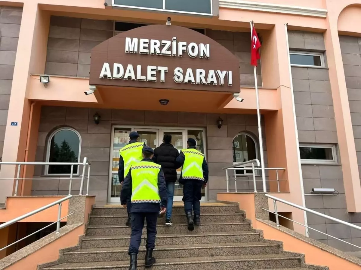 Amasya\'da uyuşturucu ticaretinden 22,5 yıl hapis cezası bulunan bir kişi yakalandı