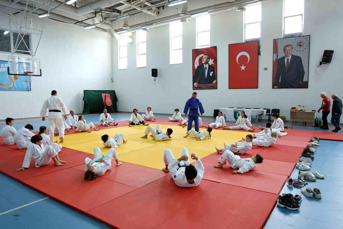 Bodrumspor Judo Takımı Sarı Kuşağa Geçti