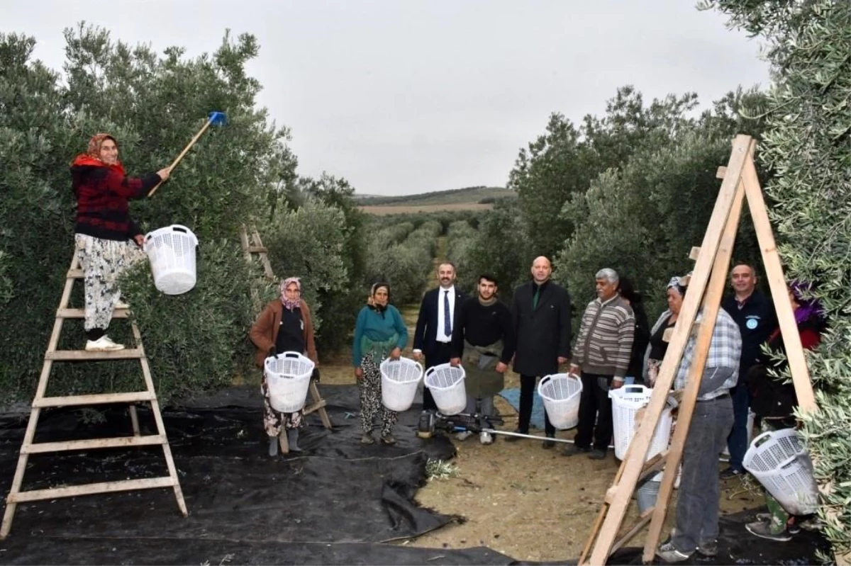Manisa Büyükşehir Belediyesi Tarım İşçilerine Koruyucu Malzemeler Dağıttı