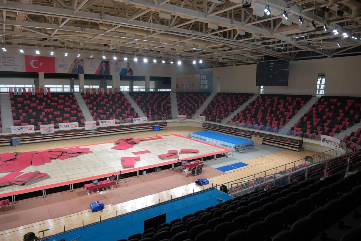 Çorum\'da Yeni Spor Salonu Güreş Şampiyonasıyla Hizmete Açılıyor