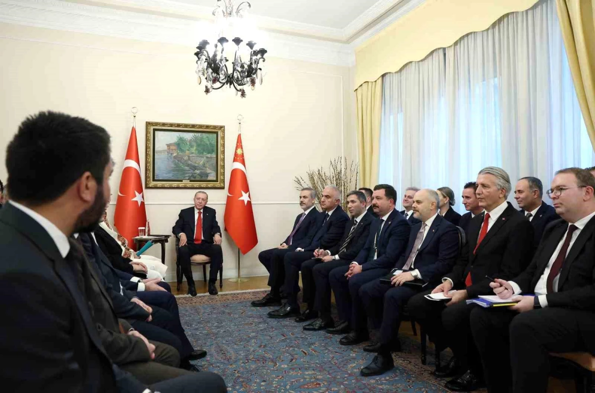 Cumhurbaşkanı Erdoğan Türkiye\'nin Atina Büyükelçiliği\'ni ziyaret etti