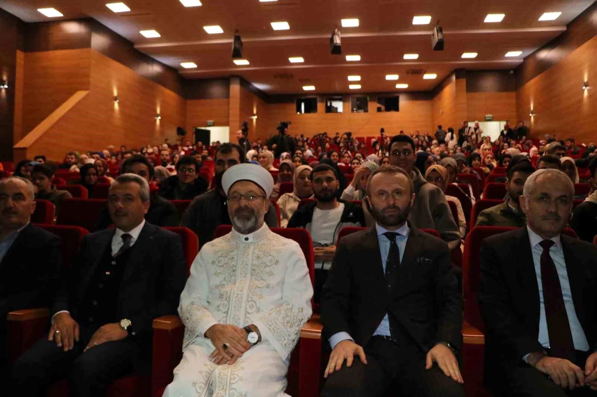 Diyanet İşleri Başkanı Ali Erbaş, Rize\'de gençlerle bir araya geldi Açıklaması