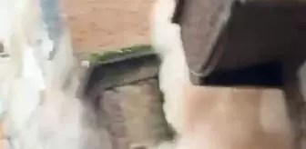 Sur ilçesindeki 5 katlı bina yıkılma anı kameralara yansıdı