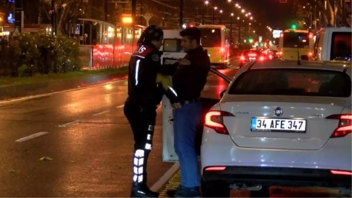 İstanbul\'da yapılan denetimde 3 kaçak göçmen yakalandı