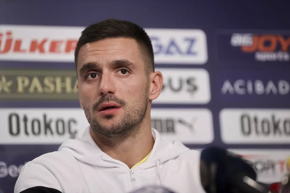 Fenerbahçeli futbolcu Tadic\'ten Beşiktaş derbisi öncesi açıklama Açıklaması