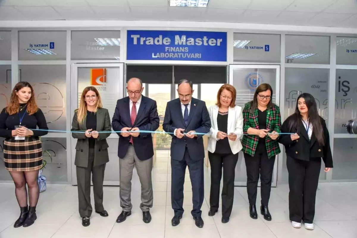 Bilecik Şeyh Edebali Üniversitesi\'nde finans laboratuvarı açıldı