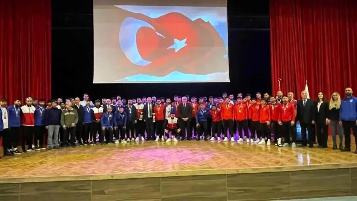 Üniversiteler Arası Bölgesel Ligler Futbol Turnuvası Sona Erdi