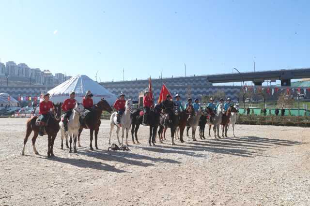 Gençler, Şahinbey Belediyesi Geleneksel Sporlar Merkezinde Ata Sporlarını Öğreniyor!