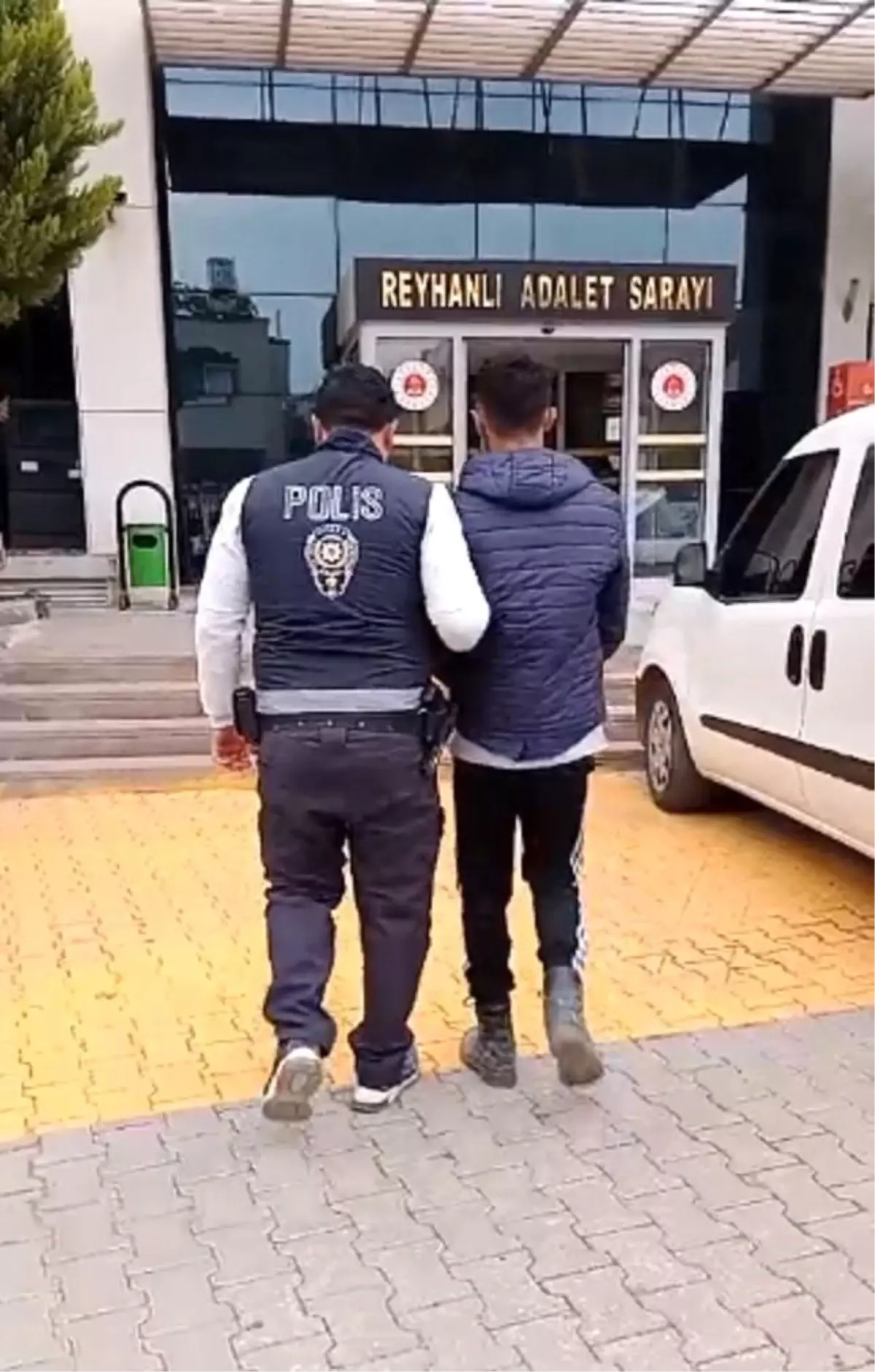 Hatay\'da otomobil ve motosiklet hırsızlığı şüphelileri tutuklandı