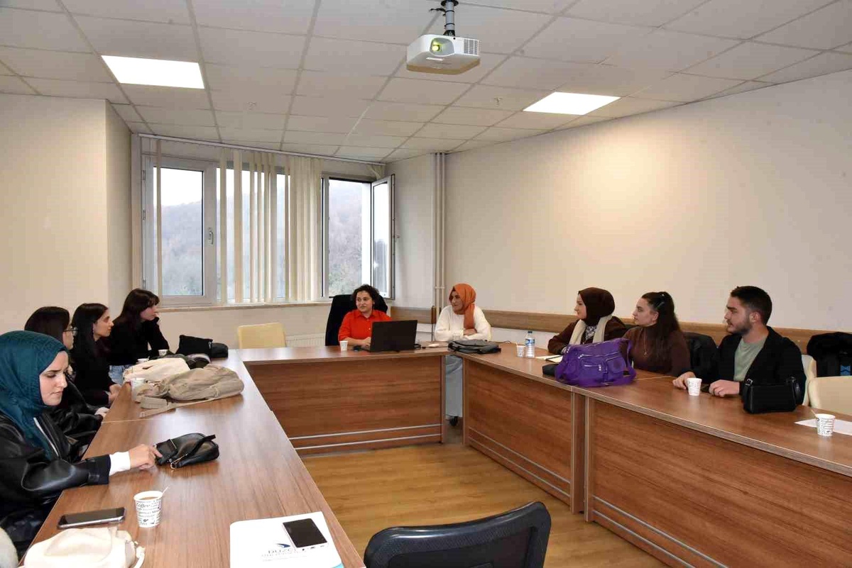 Düzce Üniversitesi\'nde kariyer planlama etkinliği düzenlendi