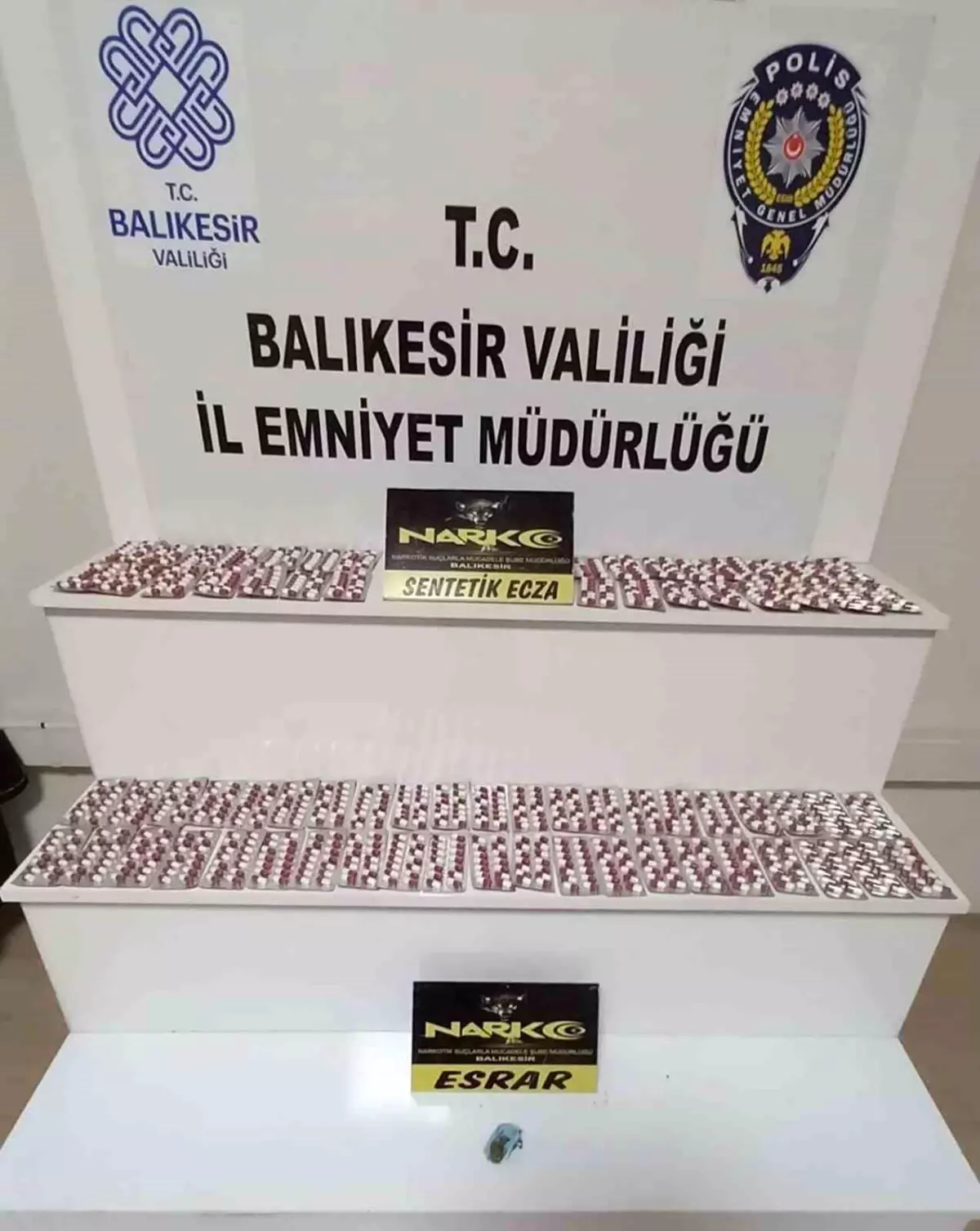 Balıkesir\'de Bin Adet Sentetik Hap Ele Geçirildi