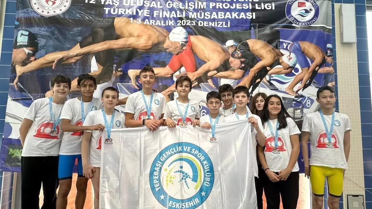 Tepebaşı Spor Kulübü Yüzücüleri Türkiye Finalinde Başarı Elde Etti