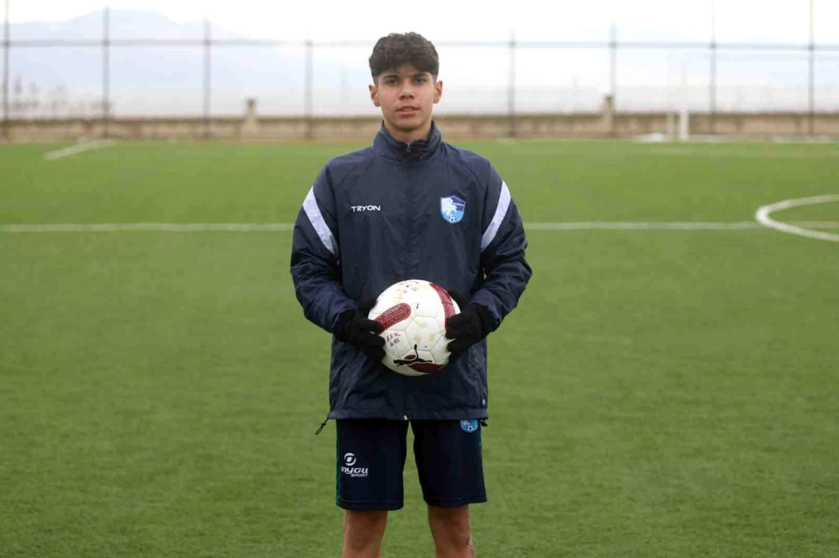 Erzurumspor U15 Futbolcusu Ahmet Muhammet Aslan, U15 Milli Takım Aday Kadrosuna Davet Edildi