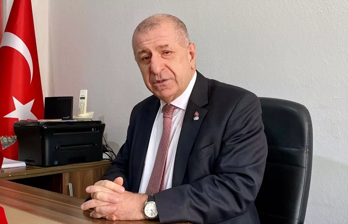 Ümit Özdağ, Kırşehir\'de ziyaretler gerçekleştirdi