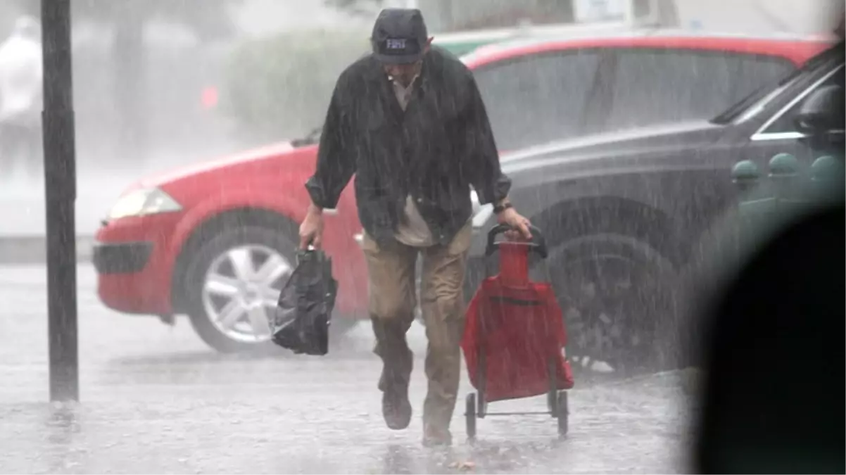 14 il için sarı ve turuncu uyarı! Kuvvetli fırtına ve sağanak bekleniyor