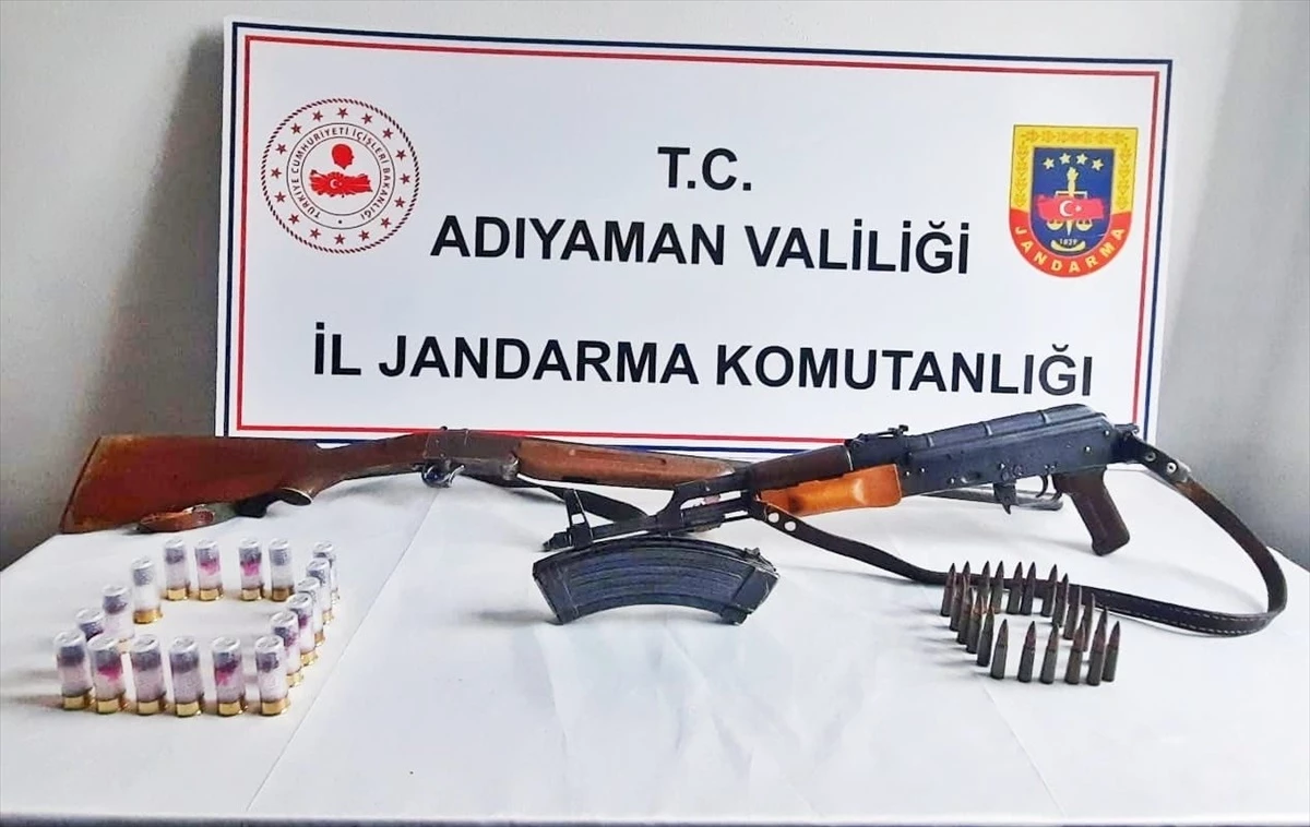 Adıyaman\'da Ruhsatsız Silah Operasyonu: 2 Şüpheli Gözaltına Alındı