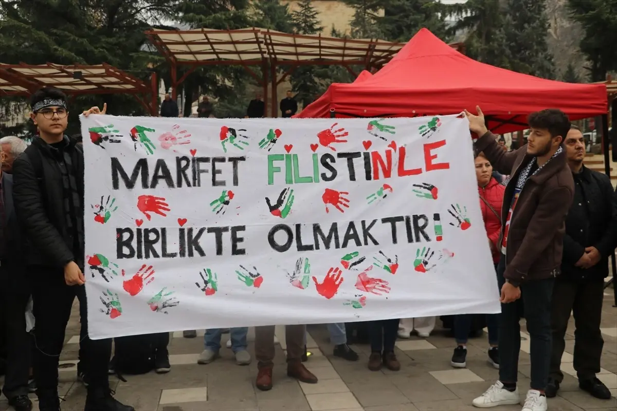 Amasya Üniversitesi İsrail\'in Gazze saldırılarını protesto etti