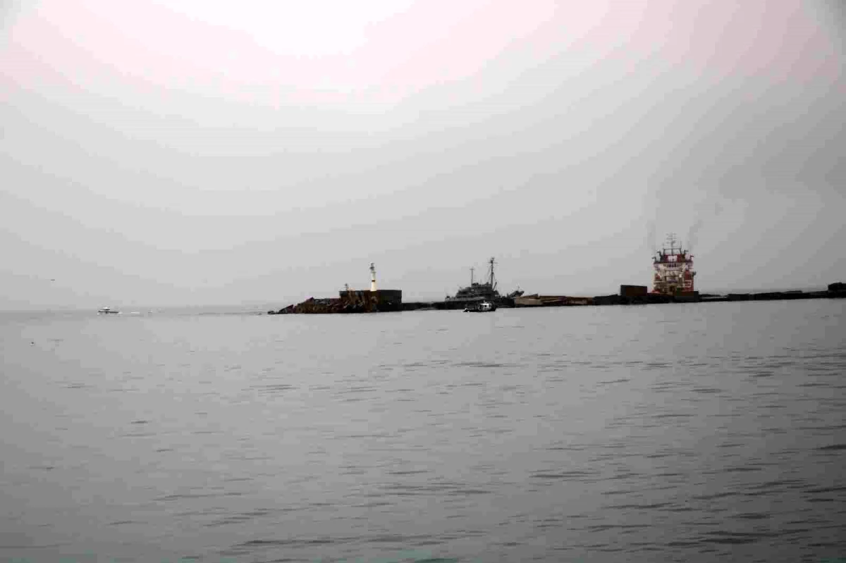 Zonguldak\'ta batan gemi parçalanarak karaya çıkartılacak