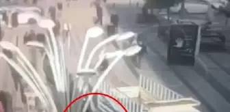 Batman'da kamyonet İnsan Hakları Anıtı'na çarptı