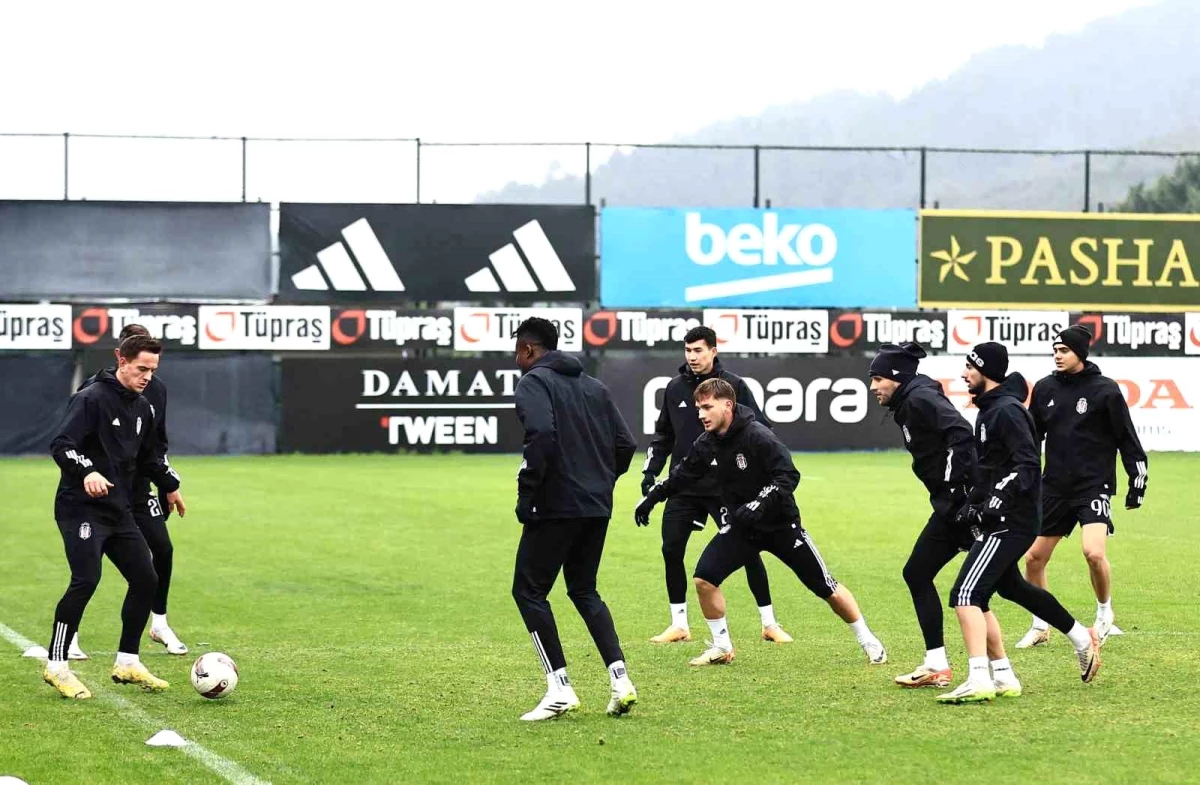 Beşiktaş, Fenerbahçe maçı için hazırlıklarını tamamladı