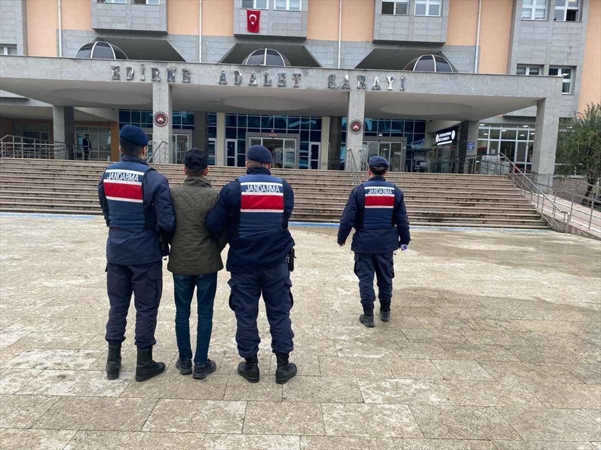 Edirne\'de 22 yıl hapis cezası bulunan hükümlü Yunanistan\'a kaçarken yakalandı