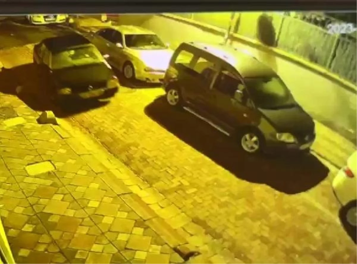 İstanbul\'da park halindeki 3 araç çalındı, şüpheli yakalandı