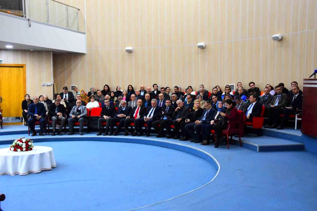 Karabük\'te İnsan Hakları Konferansı Düzenlendi