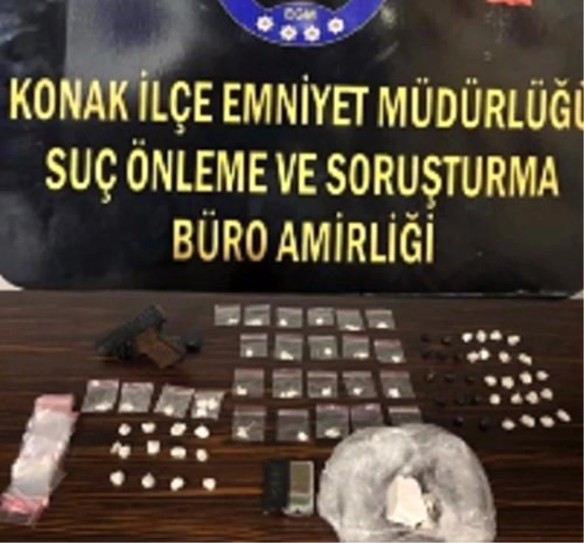 İzmir\'de 49 kişi uyuşturucu ticareti yaparken yakalandı