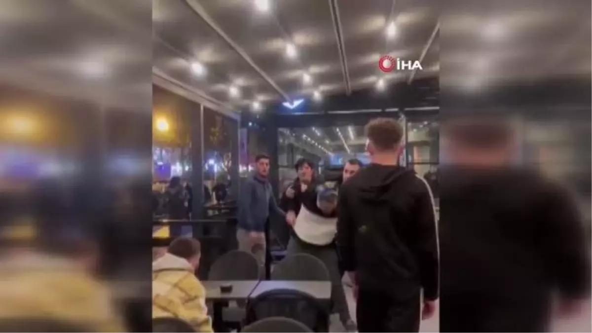 Niğde\'de Starbucks protestosunda tartışma: 1 gözaltı