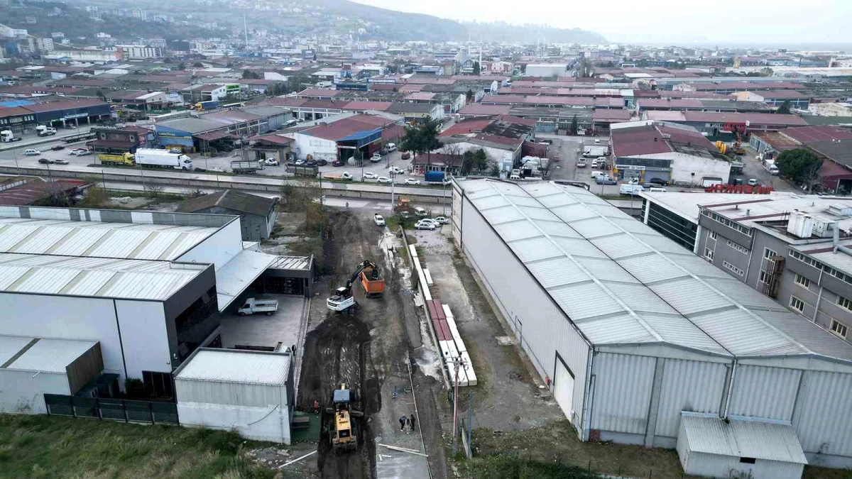Samsun\'da Sanayi Bölgelerine 10 Bin Metre Beton Yol Yapıldı