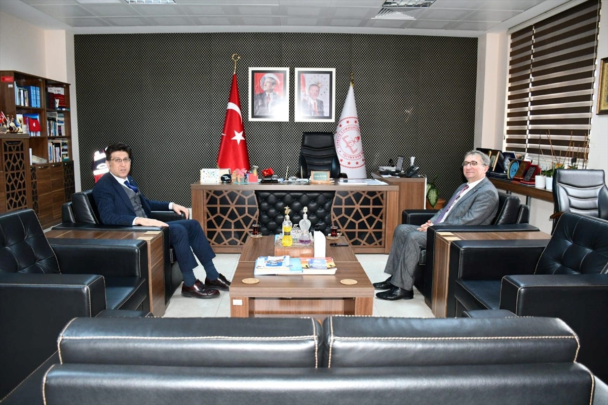 Şarköy Kaymakamı Ahmet Naci Helvacı, Tekirdağ Milli Eğitim Müdürü Ersan Ulusan\'ı ziyaret etti