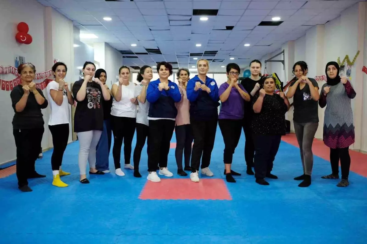 Seferihisar Belediyesi Kadınlara Ücretsiz Savunma Sanatları Kursu Açtı