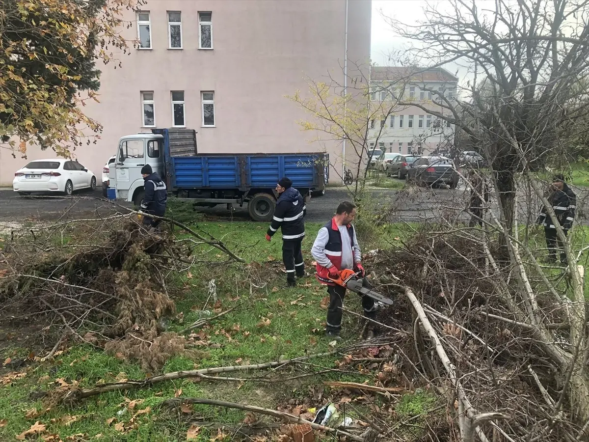 Ergene Belediyesi Okullara Destek Veriyor